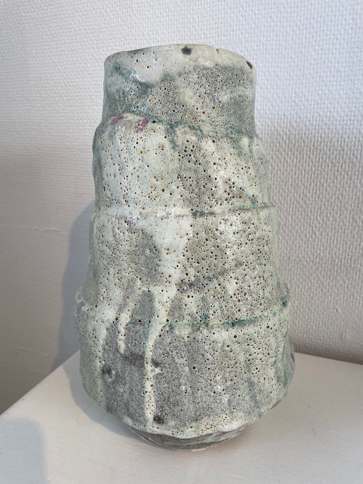 Ann Bjerg - VASE - Lameller hvid